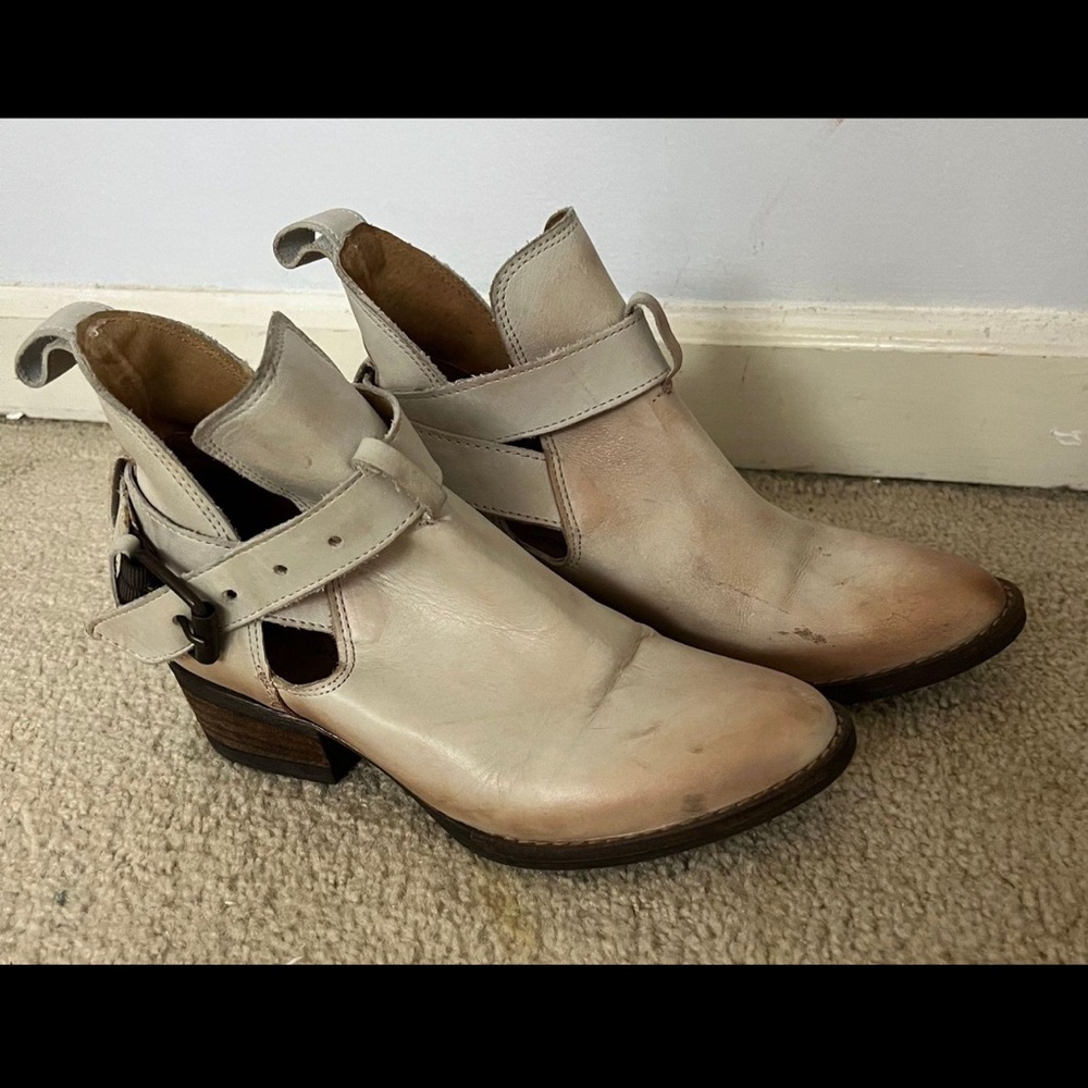 Western-style boots